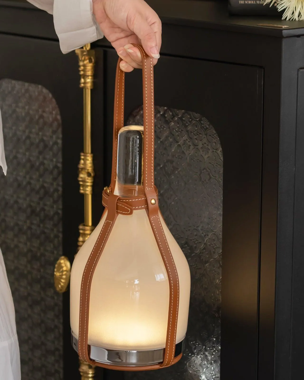 Belt Portable Built-in Battery Table Lamp  ∅ 4.3″