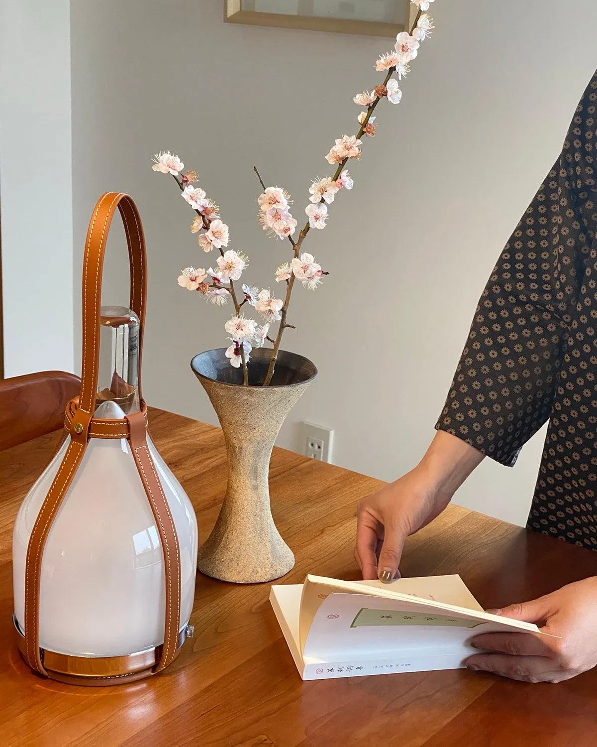 Belt Portable Built-in Battery Table Lamp  ∅ 4.3″