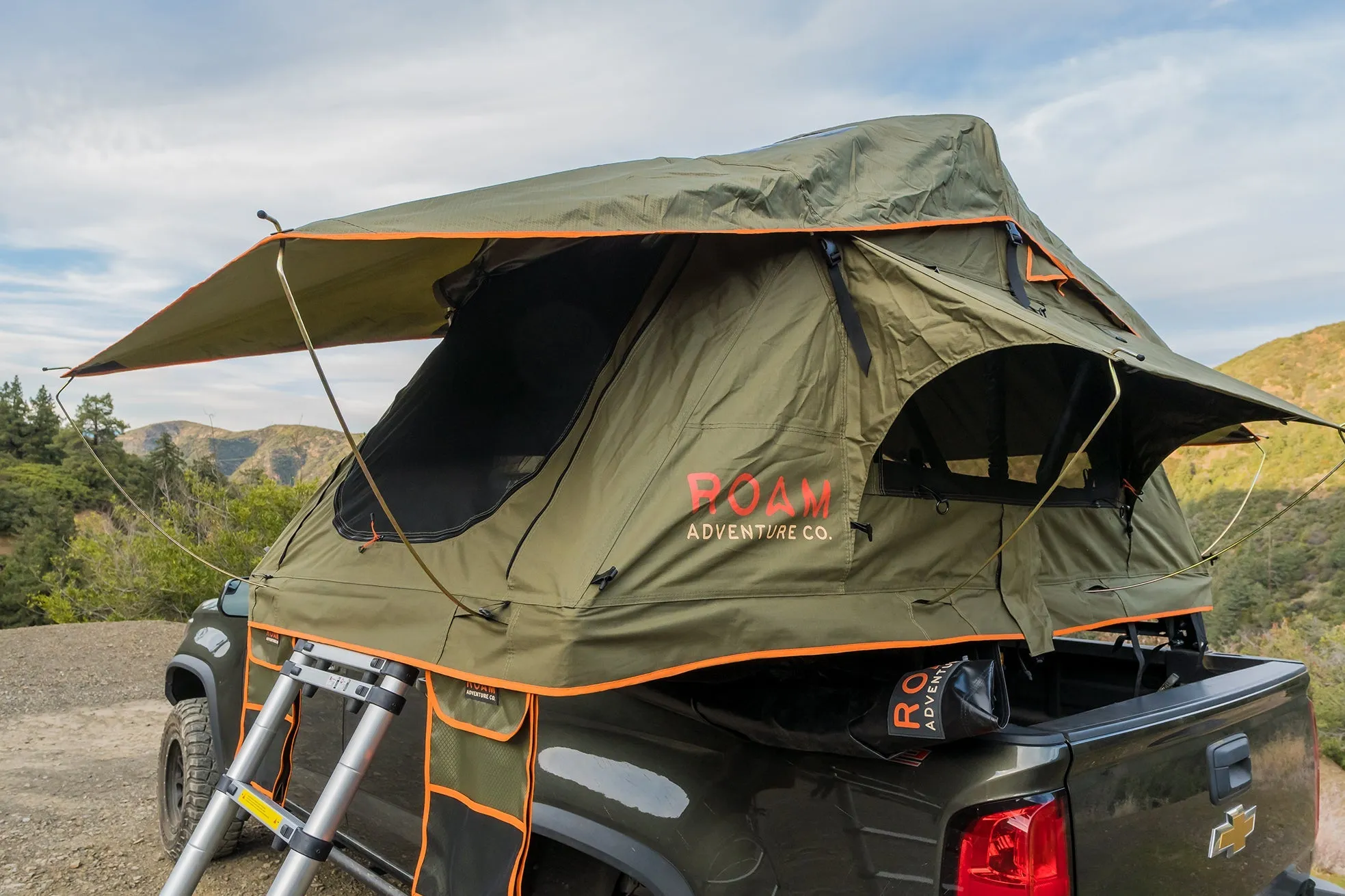 ROAM ADVENTURE | The Vagabond Lite Rooftop Tent