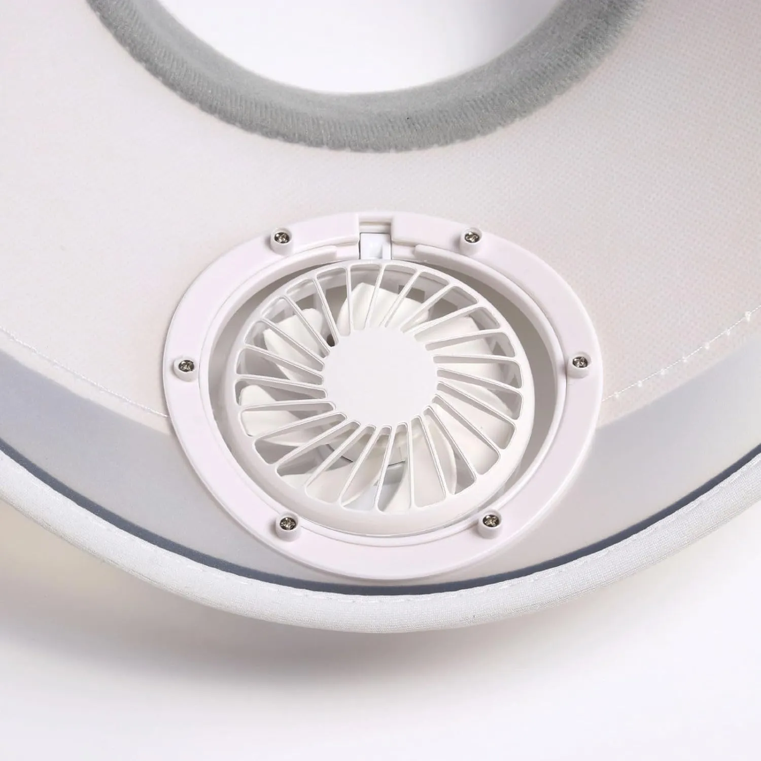 Sun Visor Hat with Fan, USB Charging Fan Visor Hat - 3 Speeds, Large Area Sun Protection, Cooling Fan Hats for Adult Kids